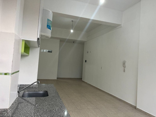 Venta Caseros Amplio Monoambiente Bajas Expensas