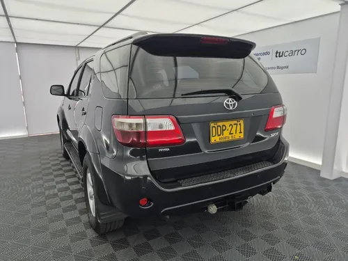 Toyota Fortuner 3.0 Sr5