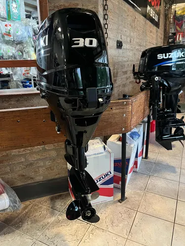 Suzuki Df30s