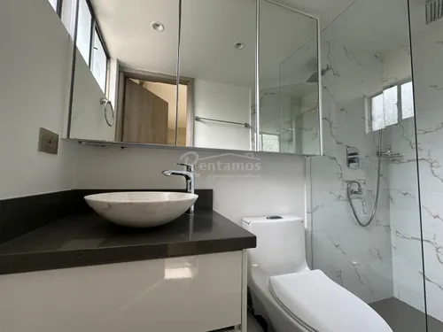 Casa En Venta En Benedictinos. Cod V775845