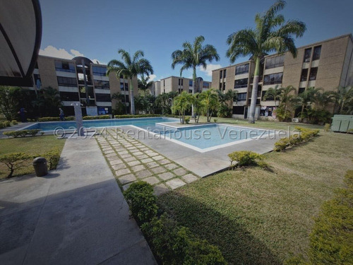 Puo 24-15079 Moderno Apartamento Con Piscina En Terra Norte En Base Aragua 