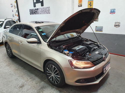 Imagen 14 de 14 de Volkswagen Vento Sportline 2012 2.0 Tsi Dsg Smart Garage