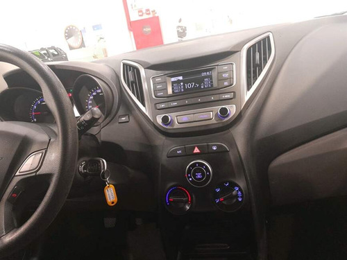 Hyundai HB20S 1.0 COMFORT PLUS 12V FLEX 4P MANUAL