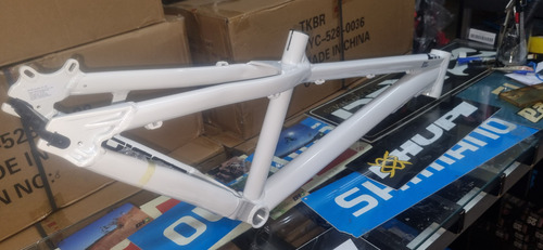 Quadro Gios Dirt Jump - Dj - 26 - Cores Branco 13.5
