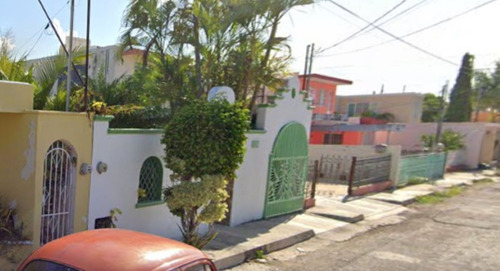 Casa En Venta De Remate Bancario C. 21 Jardines De Miraflores, 97168 Mérida, Yuc. -jcbb2