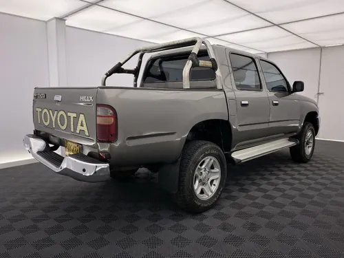 Toyota Hilux 2.4 Ex