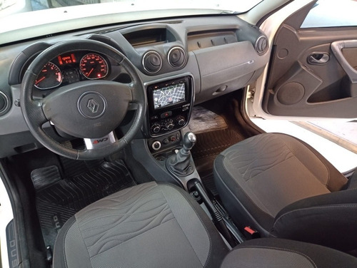 Imagen 5 de 10 de Renault Duster 2.0 4x4 Luxe Nav 138cv Gnc 2014