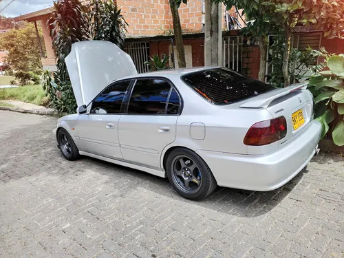Honda Civic 1.6 Vti