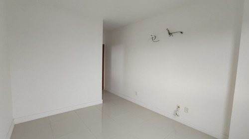 Vendo Excelente Apartamento No Góes Calmon - 3425