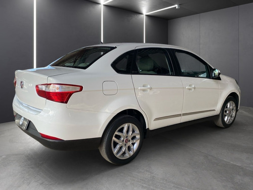 Fiat Grand Siena Siena ESSENCE Dual. 1.6 Flex 16V