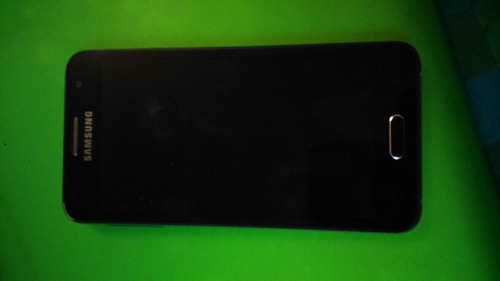 Samsung A3 (necesita Que Le Arreglen La Pantalla) (Usado)