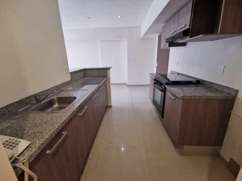 Departamento En Venta En Vía Santa Fe Con Terraza Y Bodega (m2d3178)