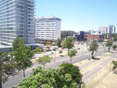 Encantador Departamento Sobre Av Roosevelt Consulte!!- Ref: 2886