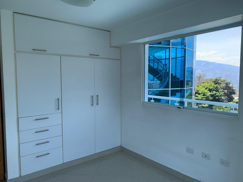 Bello Apartamento En El Rosario