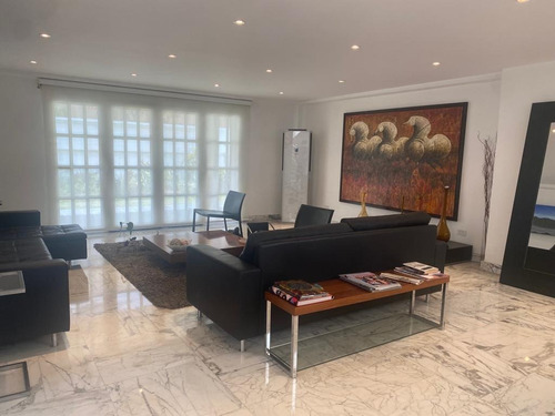 Imagen 4 de 17 de Se Vende Hermosa Casa En Prados Del Este