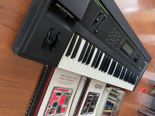 Sintetizador Sampler Workstation Kurzweil K2000s Expandido