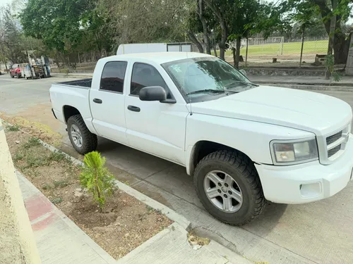 RAM Dakota 3.7 Slt Crew Cab 4x4 Mt