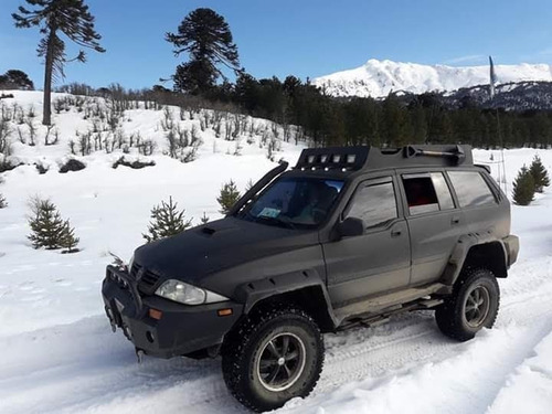 Imagen 5 de 15 de Ssangyong Musso Toyota Sw4 2010 Hilux 3.0 Srv Ii Automática