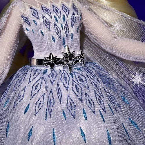 Muñeca Frozen 2 Elsa Disney Style Series Holiday Colección