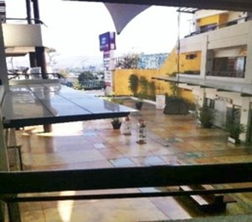 Local Comercial U Oficina En Renta , 30 M2, En Centro Comercial Sobre Avda. Toluca
