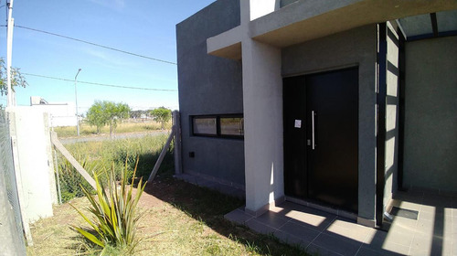 Venta Casa De 2 Dormitorios En Ecovida, Villa Amelia