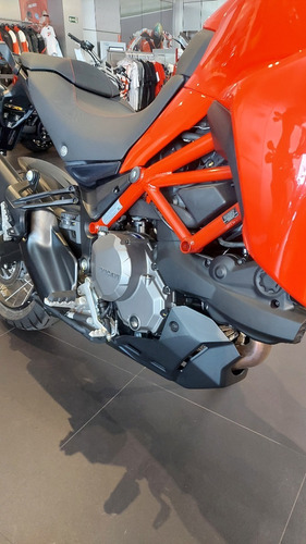 Imagem 7 de 14 de Ducati 950s