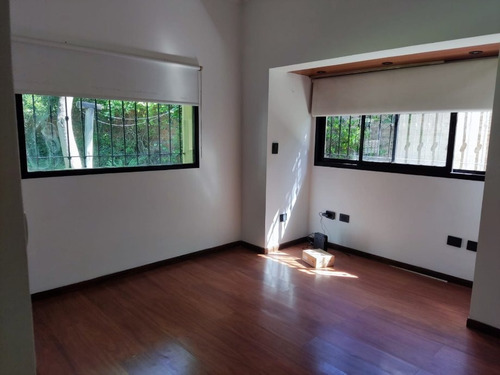 Imagen 11 de 14 de Casa En Venta En Parque Leloir