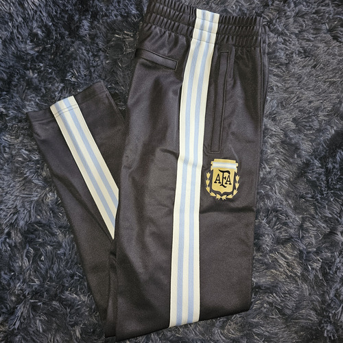 Pantalón Adidas Selección Argentina 24 Talle M Iu2157 (Usado)