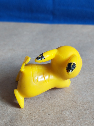 Pikachu Pokémon Bootleg (Usado)