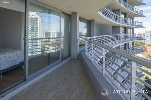 Imagen 3 de 20 de Piso Alto En Alexander Boulevard, 2 Dormitorios