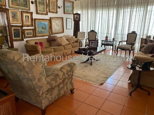 Se Vende Casa En Prados Del Este
