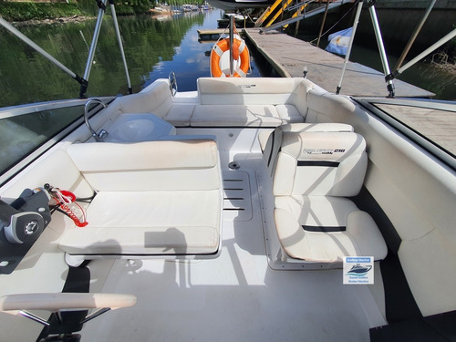 Imagen 7 de 25 de Lancha Naval Center 210 Cuddy Evinrude 135 Hp V6 Ecológico