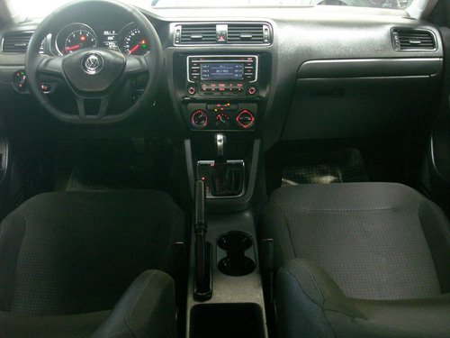 Vw Jetta Mk Vi Automático R16 Cámara Reversa Factura Agencia