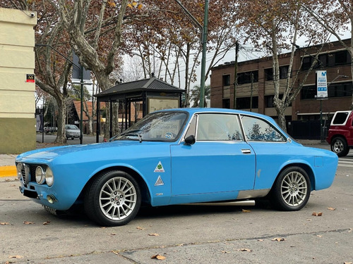 Imagen 8 de 24 de Alfa Romeo Giulia Gtv 1750 Bertone Veloce