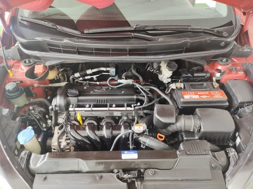 Imagem 13 de 14 de Hyundai Hb20 2014 1.6 Comfort Plus Flex Aut. 5p