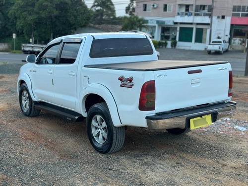 Toyota Hilux 2.5 Cab. Dupla 4x4 4p