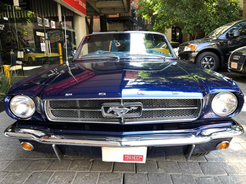 Ford Mustang Convertible, 1965. Coche Clásico