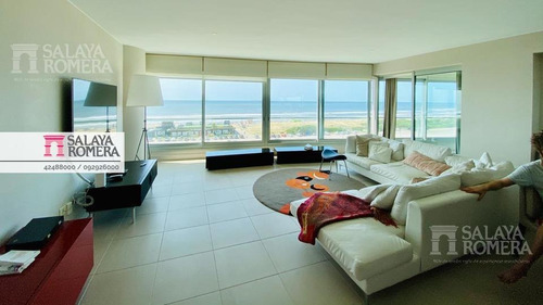 Imagen 4 de 13 de Venta Departamento - Playa Brava - 3 Dormitorios - Suite - Primera Linea