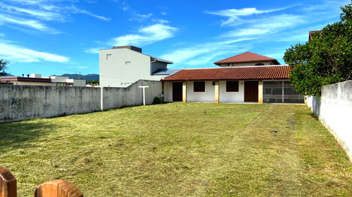 Vende-se Terreno Próximo À Praia!