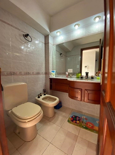 Imagen 8 de 14 de Impecable Chalet 4 Amb Con Jardin Y Piscina, San Andrés