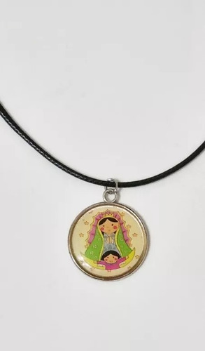 Medalla Virgencita De Guadalupe Plis Con Un Cuerito Negro