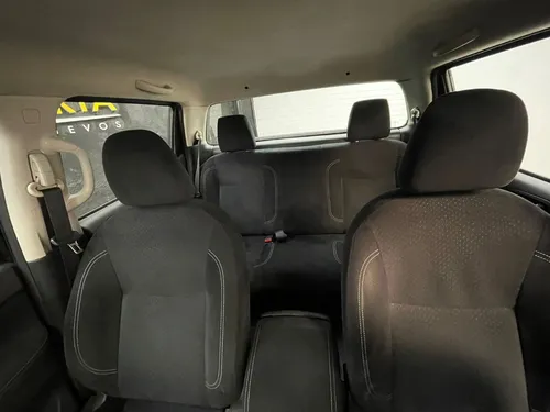 Nissan NP300 Frontier 2.5 Le Aa Mt
