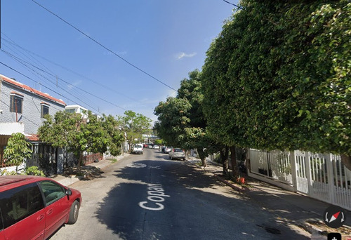 Casa Ubicada En Colonia Monumental, Guadalajara Jalisco, Con 3 Recamaras Y 166m2. A Solo Unos Minutos De El Estadio, Jalisco.