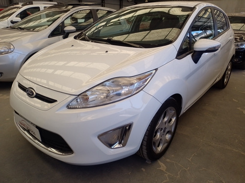 Ford Fiesta Kinectic Titanium 1.6 Nafta 5 Puertas Lyj Nv