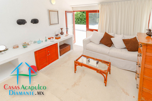 Cad Casa Ticitzin. Terraza Con Alberca, Camastros Y Vista A La Bahía De Acapulco