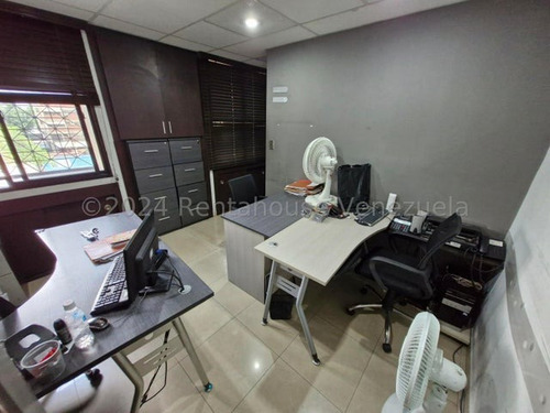 Oficina En Venta Zona Norte Torre Maracay Urb El Bosque 25-16138 Hc