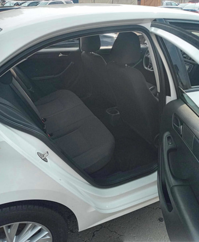 Imagen 5 de 8 de Volkswagen Jetta 2017 2.0 L4 Mt