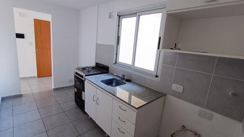Imagen 6 de 9 de Venta 1 Dorm. C/cochera - 57 E/ 10 Y 11 - La Plata