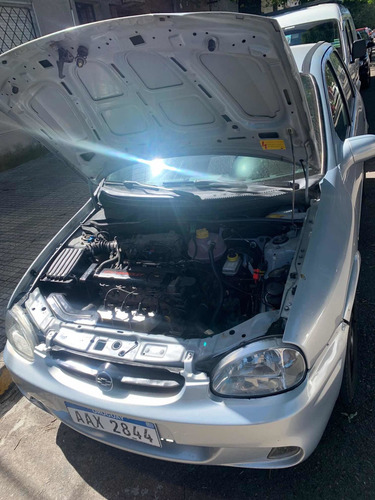 Imagen 5 de 17 de Chevrolet Corsa Classic 2008 1.6
