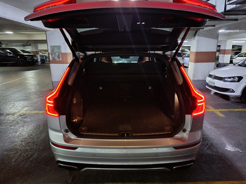 Volvo XC60 T6 R-Design